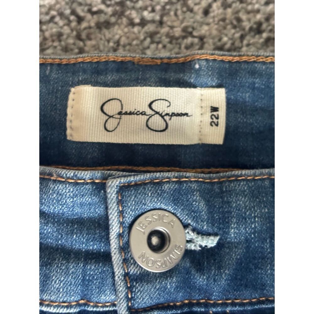 ❤️Jessica Simpson Adored Slim Bermuda Denim Short Sz22W - Picture 2 of 5
